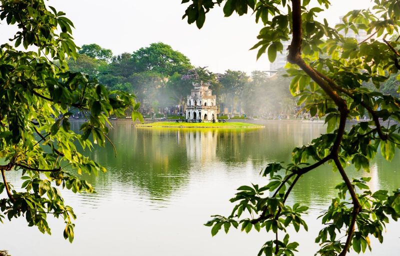 Hoan Kiem Lake & Ngoc Son Temple