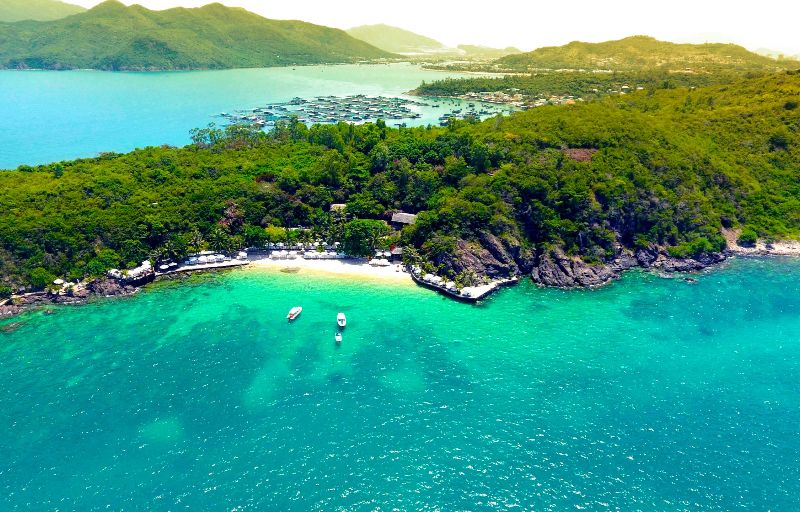 How to get to Hon Tam Island