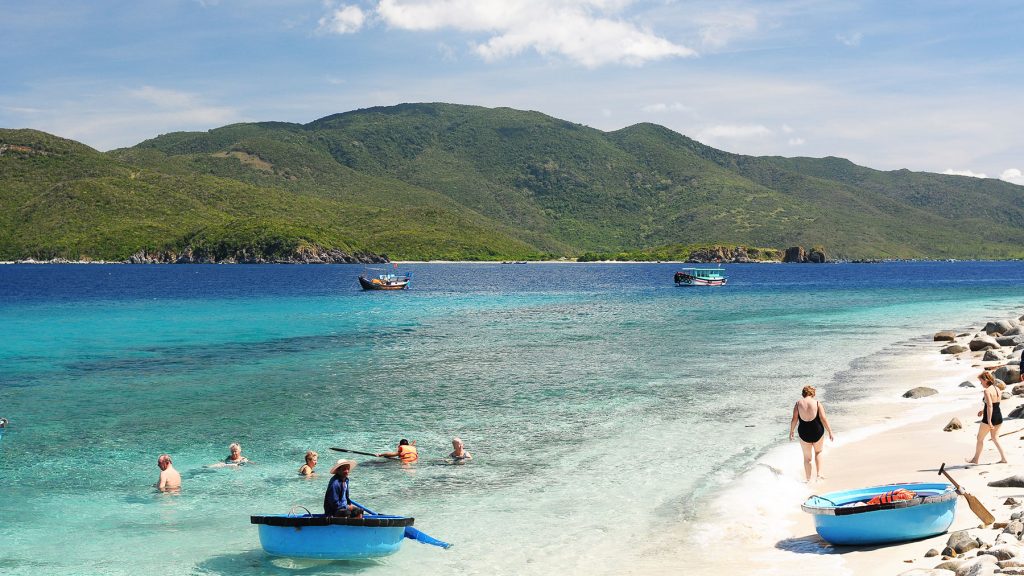 Bai Tranh Beach - A paradise beach for domestic and international tourists