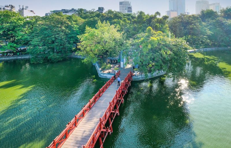 Things to do when visiting The Huc Bridge