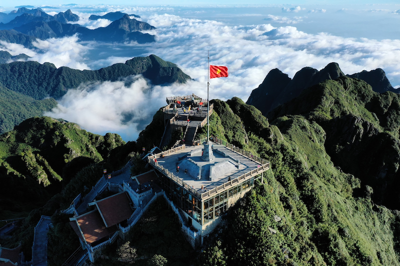 The path Hanoi to Fasipan: The path to relax and admire the beauty of northwest Vietnam