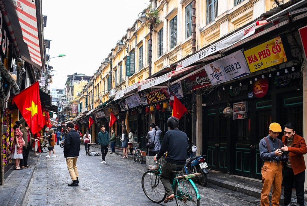 Culinary paradise of Hanoi Old Quarter, with a variety of delicious dishes