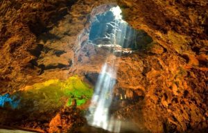 Entrance fees and visitor information for Thien Ha Cave