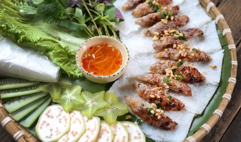 Popular dishes using banh trang rice paper