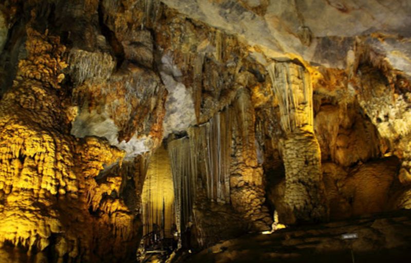 Thien Ha Cave - Complete Guide for First-Time Visitors