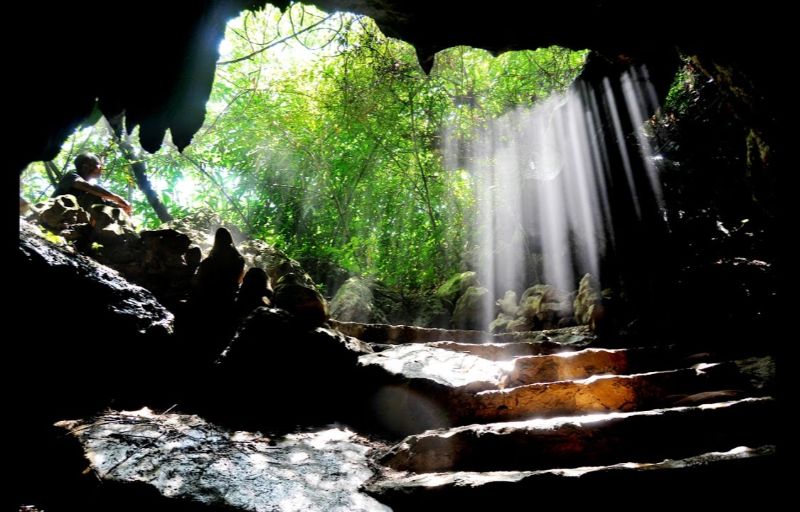 Thien Ha Cave location and how to get there