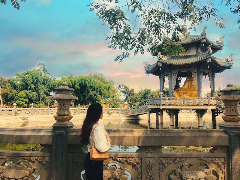 Prayers and worship in Buddhism