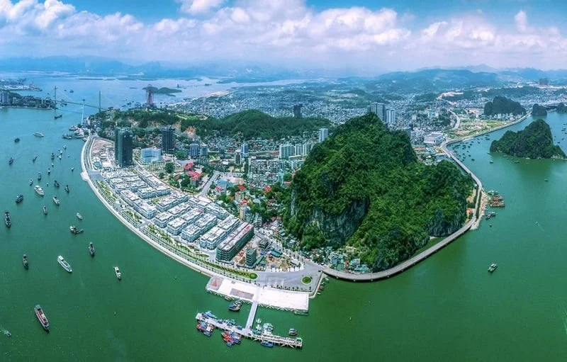 How Hon Gai anchorage operates