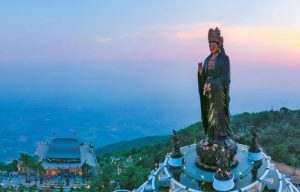 Best time to visit Ba Den Mountain