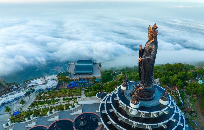 How to get to Ba Den Mountain from Ho Chi Minh City