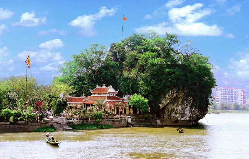 Overview Non Nuoc Mountain