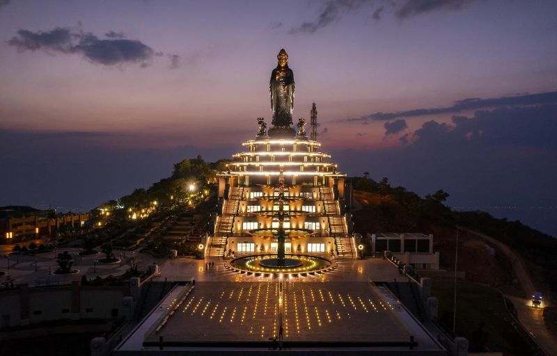 Sample itineraries for a day trip to Ba Den Mountain from Ho Chi Minh