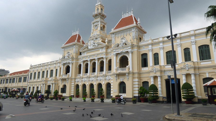 Mien Dong Bus Station