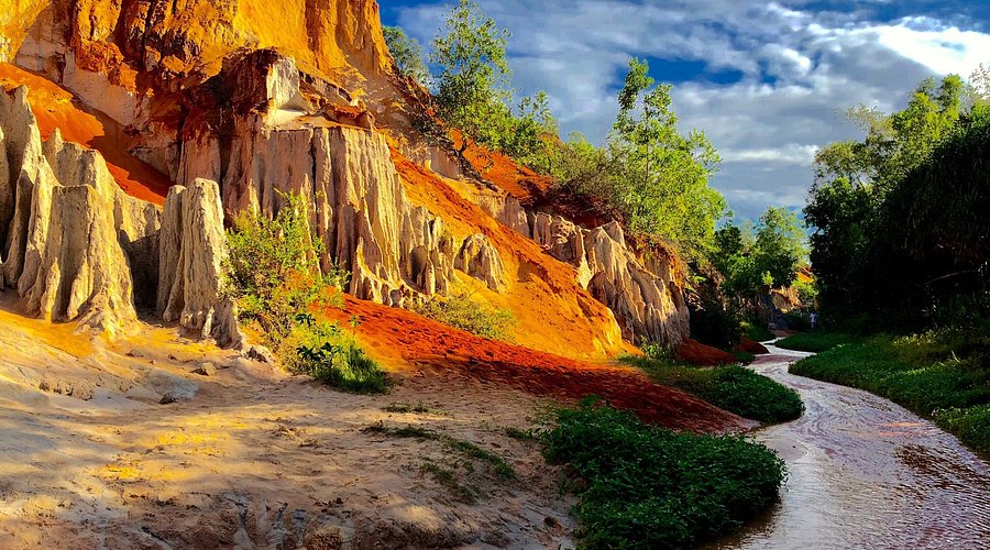 Fairy stream Mui Ne is integrated into the town area, making it an easy addition to a half-day itinerary