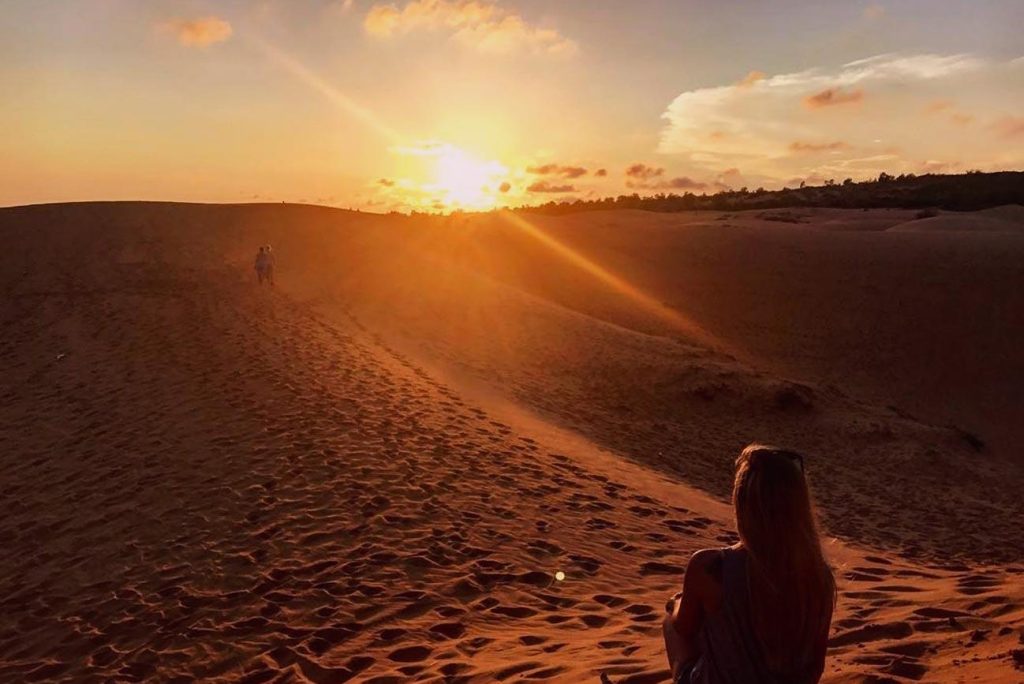 Sunset at Red Sand Dunes (Đồi Cát Đỏ) Mui Ne