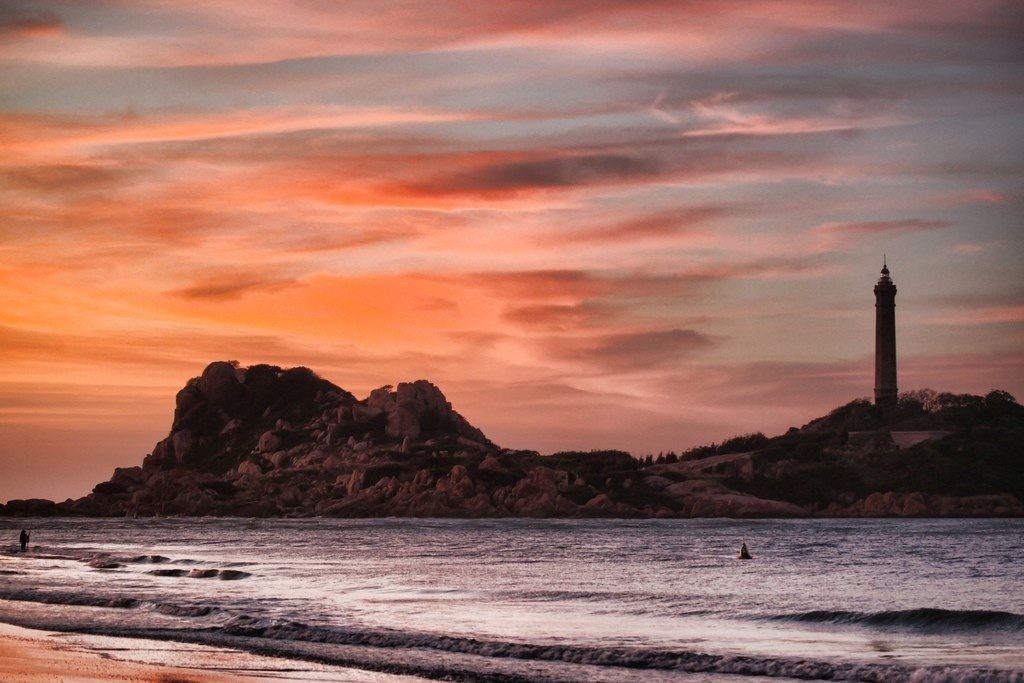 Sunset Mui Ne is usually more popular because it is colorful and much easier to plan
