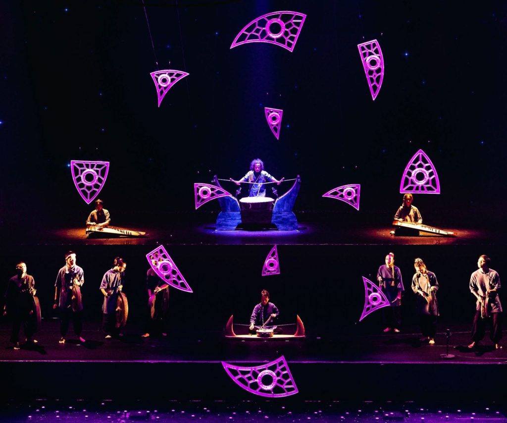 Các diễn viên và con rối đã tái hiện sống động tinh thần văn hóa nông thôn Việt Nam.