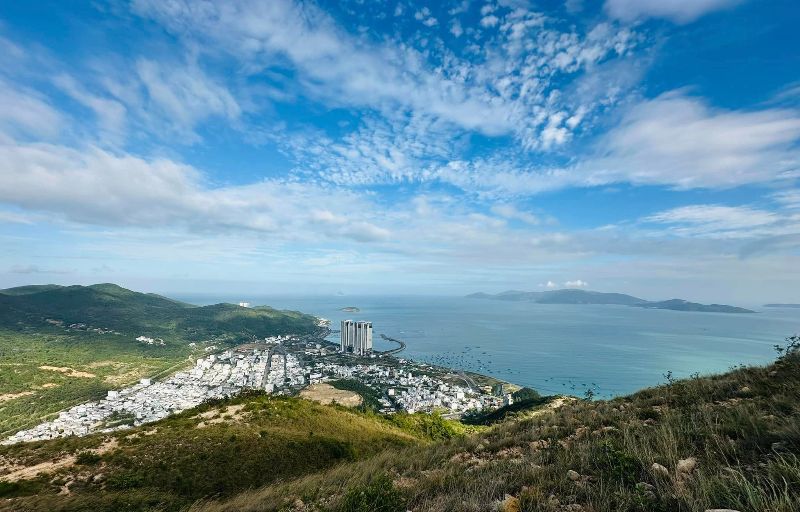 Nearby attractions to combine your trip