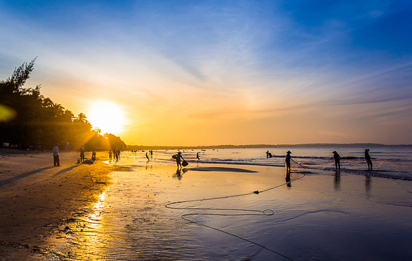 Arrive early to catch the perfect Sunrise Mui Ne before the sun gets too high in the sky