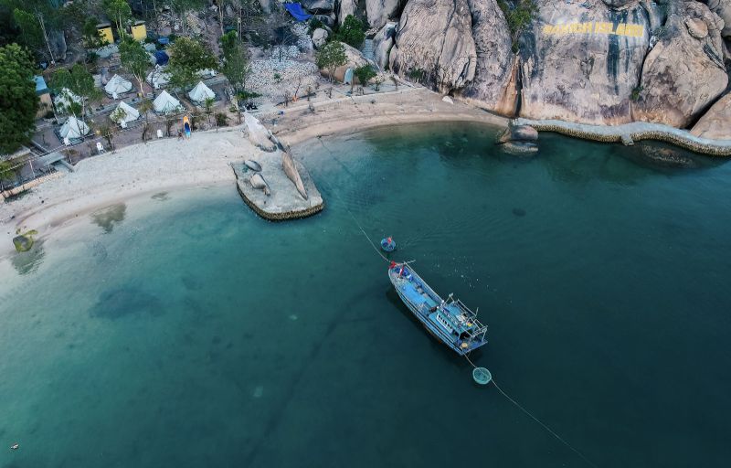 Where to stay on Binh Lap Island