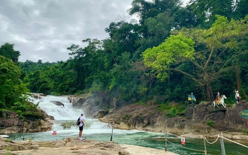 Best time to visit Yang Bay waterfall