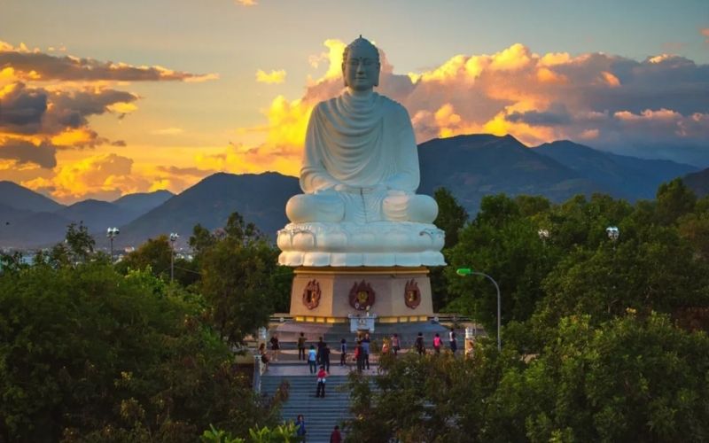 Long Son Pagoda Travel Tips and Top Things To Do