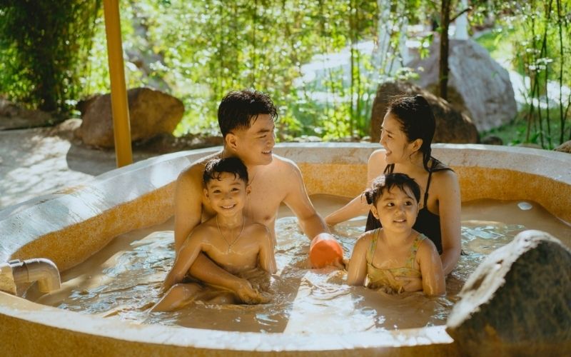 Mineral springs and mud baths