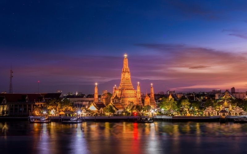 Choose Bangkok for shopping, nightlife and urban comfort