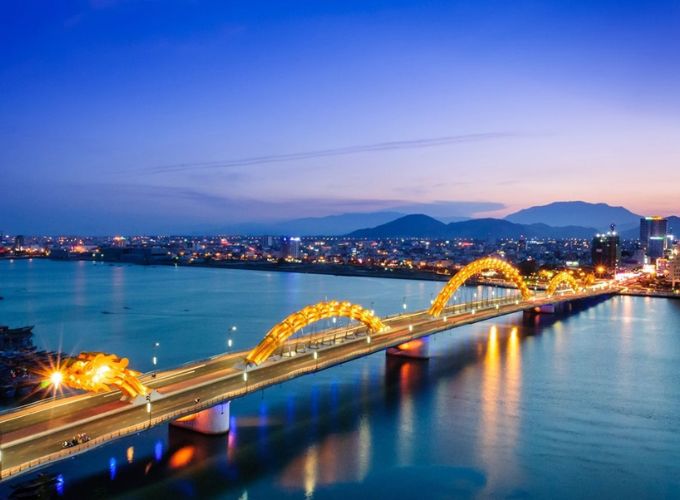 Dragon Bridge in Da Nang – a nightlife spot