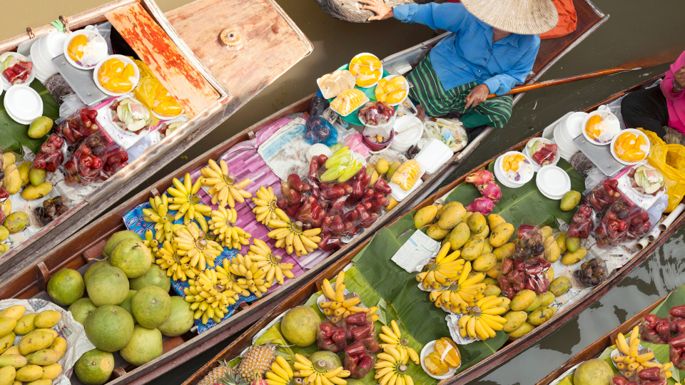 Cái Răng floating market