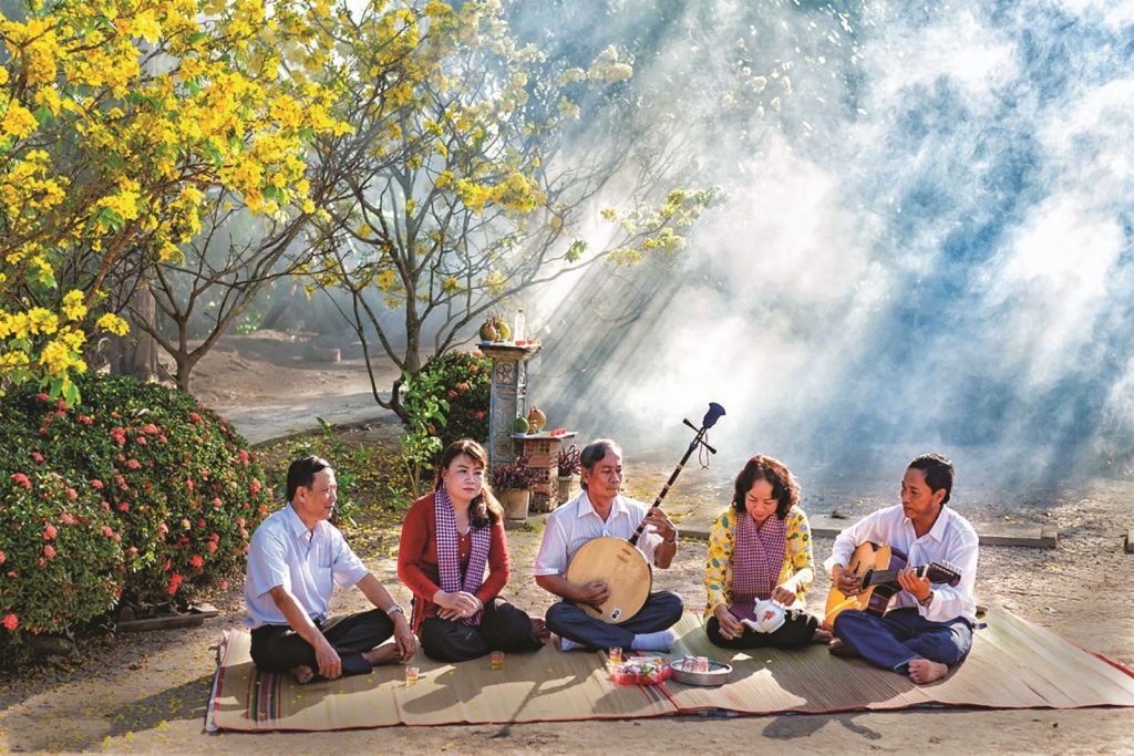 Đờn ca tài tử, a form of traditional folk music that is a UNESCO recognized intangible cultural heritage of the South