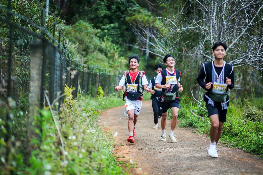 Moving beyond typical urban loops, the course immerses runners in authentic delta landscapes