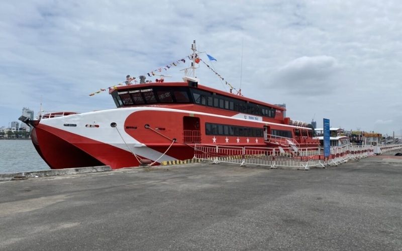 You can still reach the Phu Quoc by speedboat or ferry after traveling to Kien Giang province