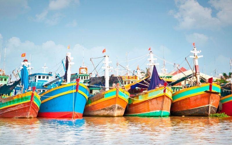 A My Tho Mekong Delta tour offers authentic local scenery alongside busy tourist stops and commercial experiences.