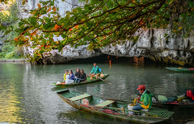 Small group tours suit solo travelers, couples, friends, and social travelers