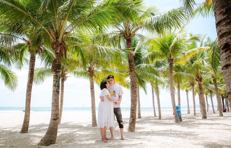 Vietnam couple travel budgets from affordable to luxury
